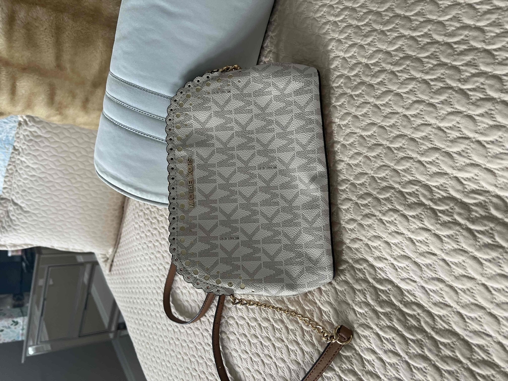 Michael Kors White Bag Crossbody Cindy Dome Size Large